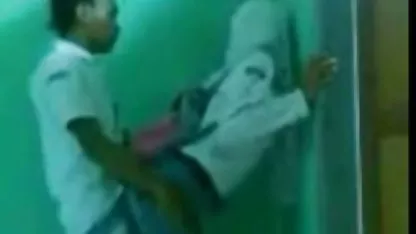 , انجمن تصویری از یک مرد لینکدونی سکسی تلگرام با یک گربه مودار